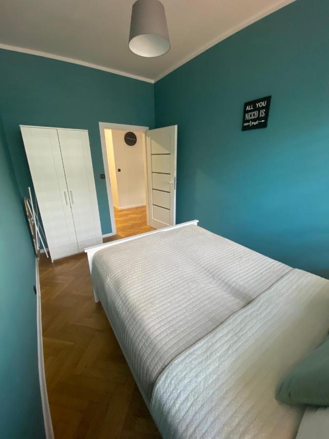 Hostel Pod Topolami Zielona Gora  Ngoại thất bức ảnh