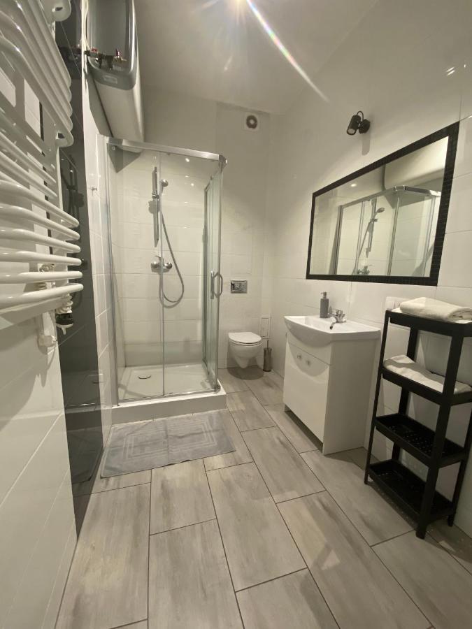 Hostel Pod Topolami Zielona Gora  Ngoại thất bức ảnh