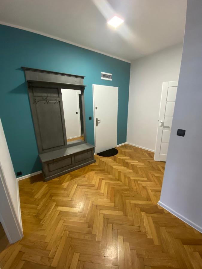 Hostel Pod Topolami Zielona Gora  Ngoại thất bức ảnh