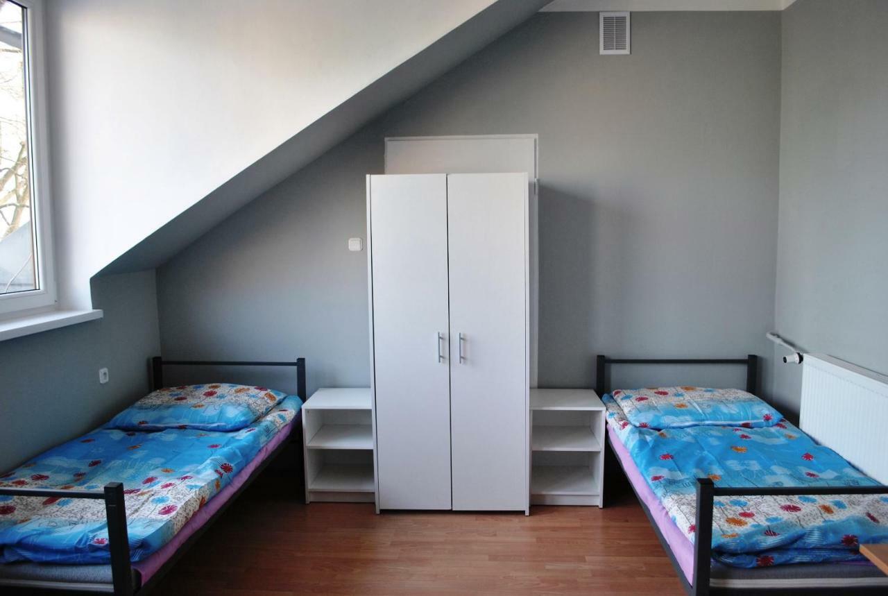 Hostel Pod Topolami Zielona Gora  Ngoại thất bức ảnh