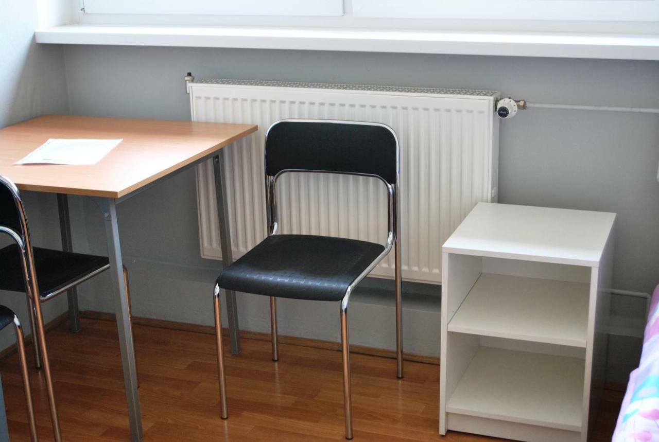 Hostel Pod Topolami Zielona Gora  Ngoại thất bức ảnh