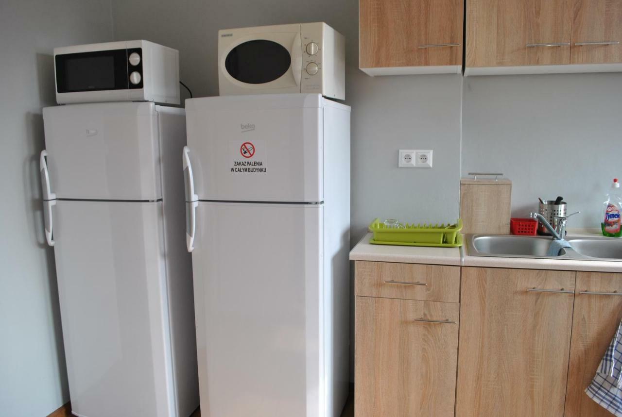 Hostel Pod Topolami Zielona Gora  Ngoại thất bức ảnh