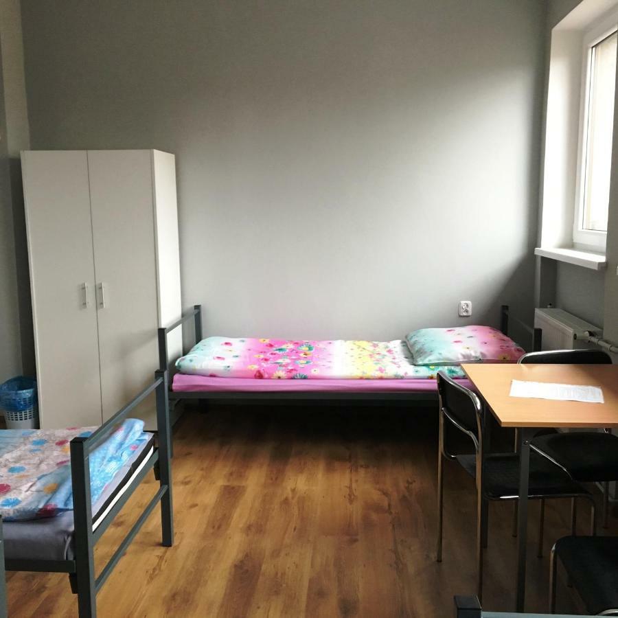 Hostel Pod Topolami Zielona Gora  Ngoại thất bức ảnh