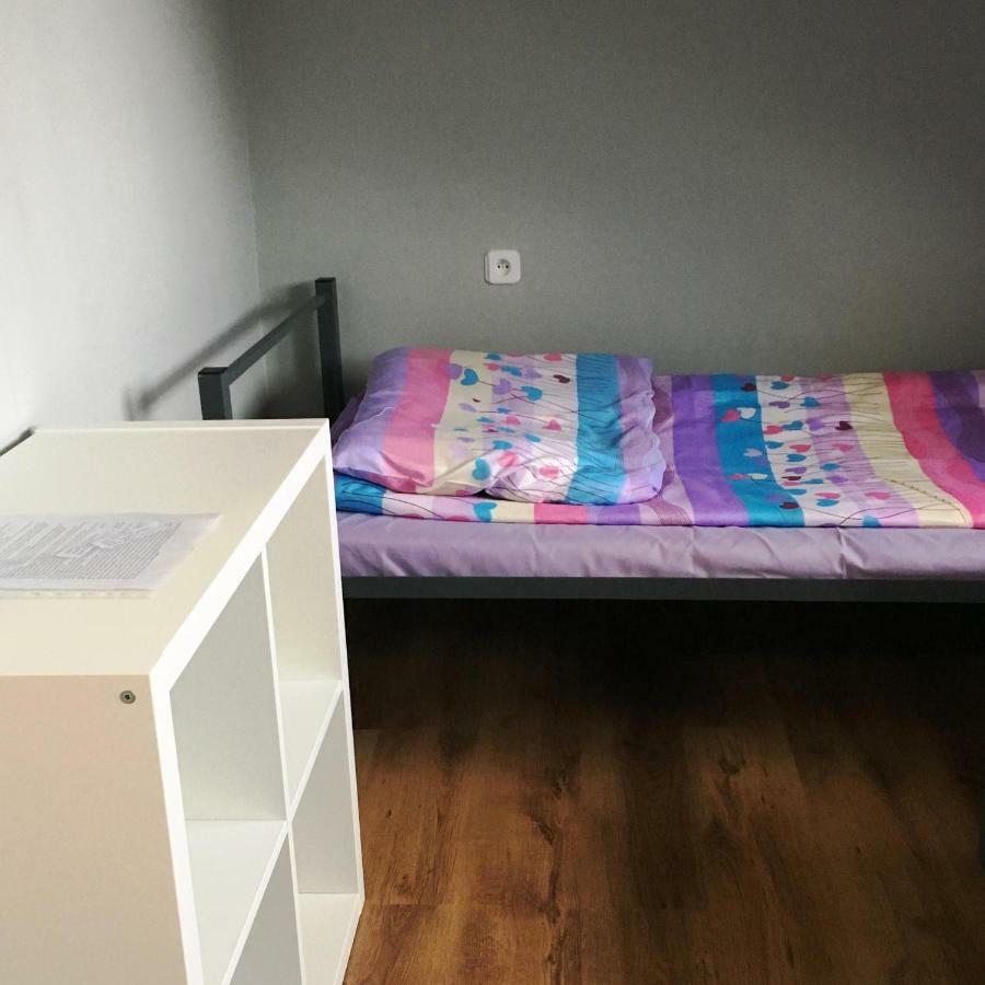 Hostel Pod Topolami Zielona Gora  Ngoại thất bức ảnh