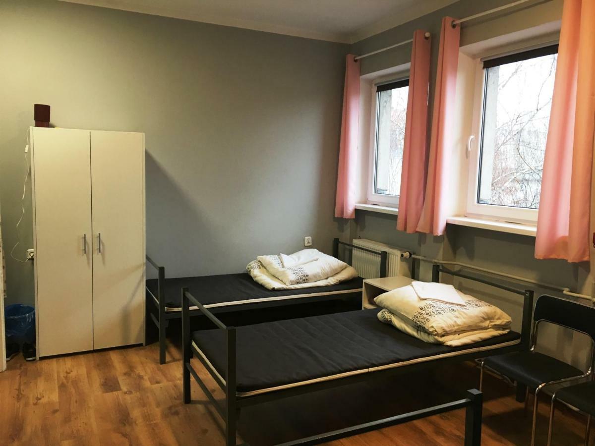 Hostel Pod Topolami Zielona Gora  Ngoại thất bức ảnh